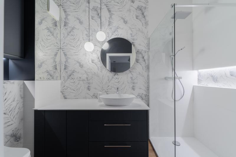 Rénovation de salle de bains, quelles tendances adopter pour un espace moderne ?